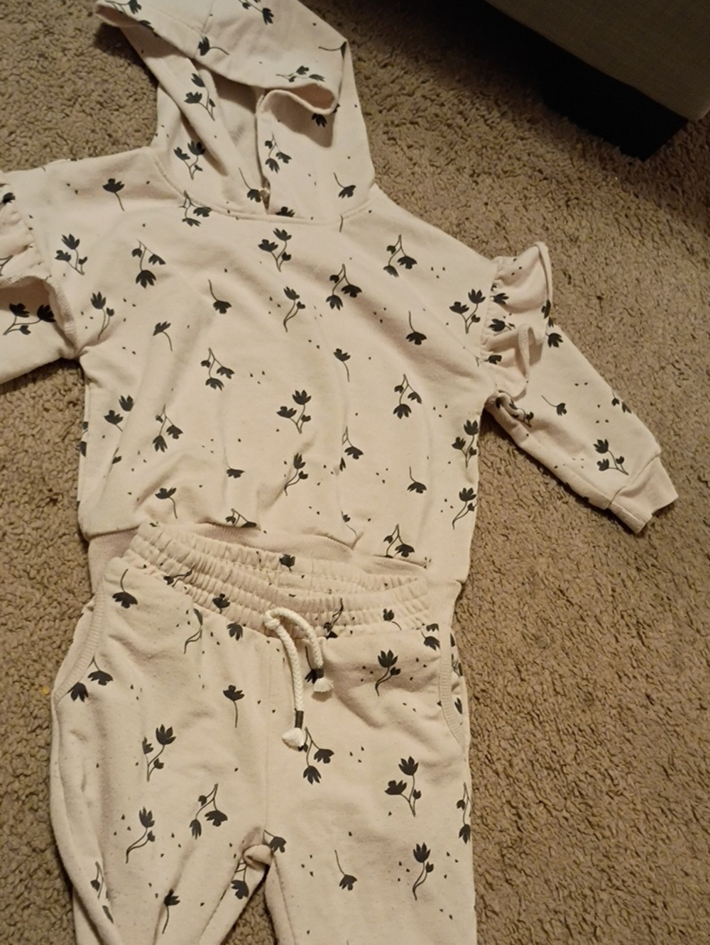 Girls Cream Floral Hoodie & Jogger Set Size 18M